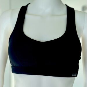 Lorna Jane sports bra size XS/S in Black medium support pull on